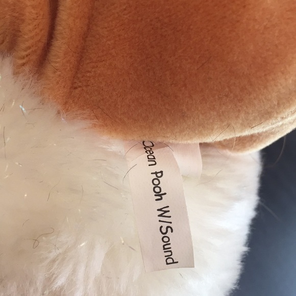 Disney UK Pooh on a cloud - Picture 5 of 5